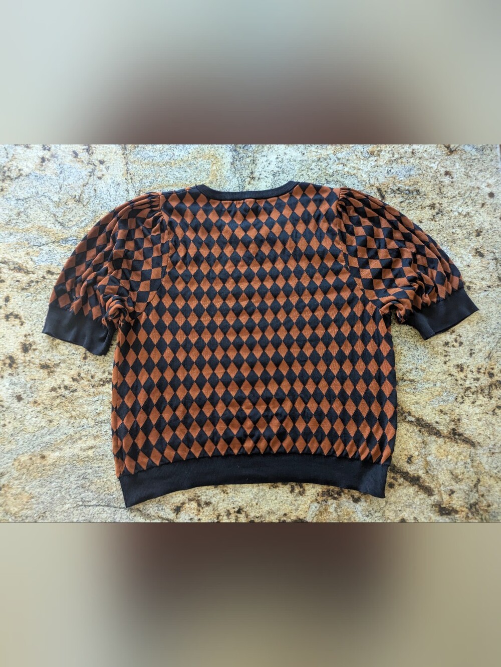 Diamond-Pattern Short Sleeve Sweater - Black & Brown - Picture 2 of 6